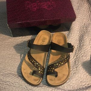 Refresh sandals